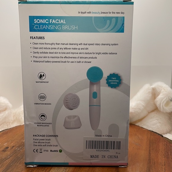 Sonic Facial Cleansing Brush NIB - Picture 2 of 4